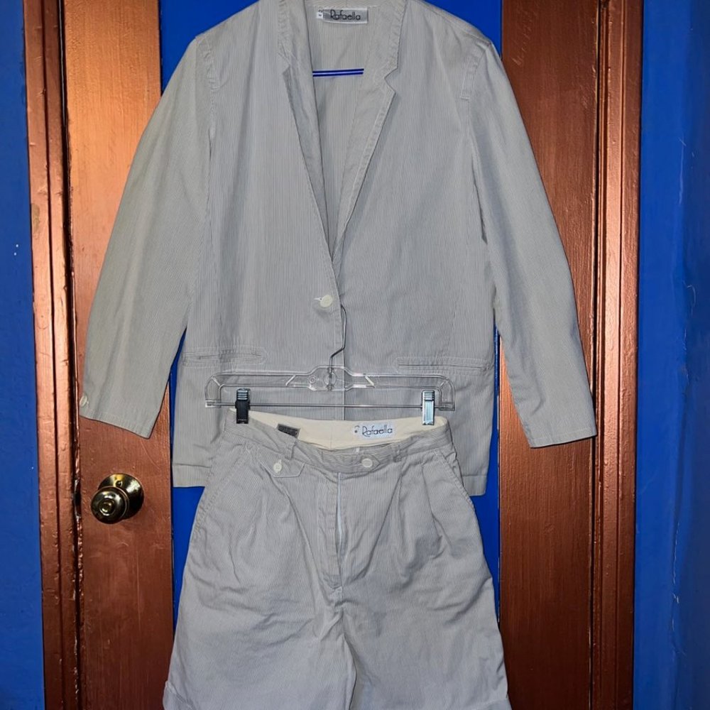 Super Cute Bermunda Shorts Seersucker Suit!